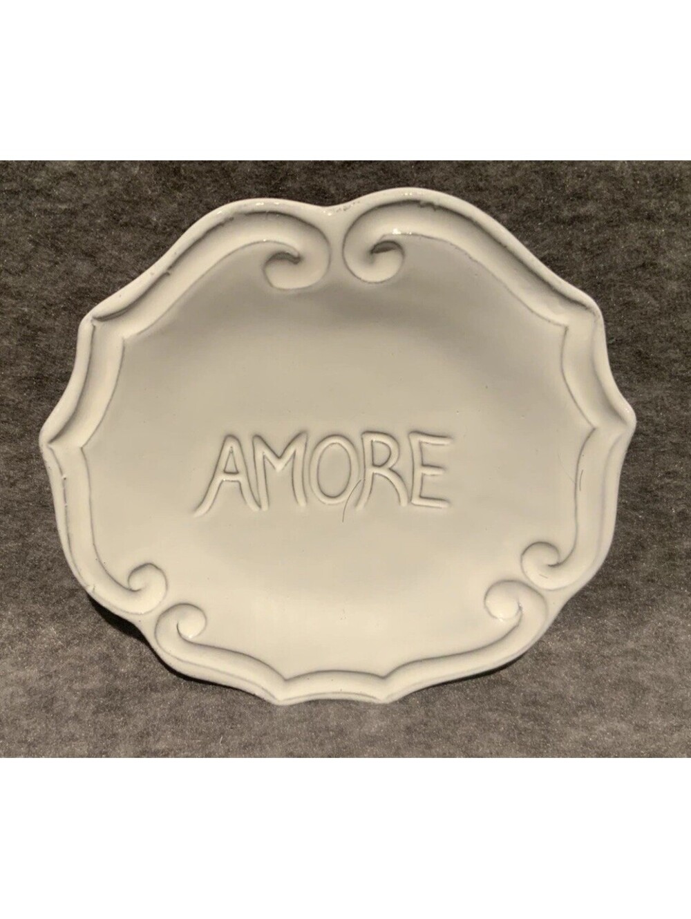 Vietri Italian Incanto Handcrafted Baroque-Style White Amore 5”D Plate